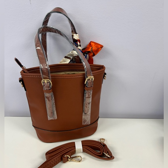 Tote Purse - Picture 2 of 6